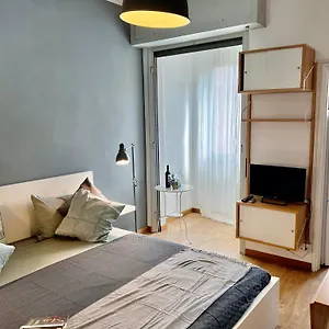 https://cozy-apartment-3-km-away-from-duomo.italymilanhotels.net